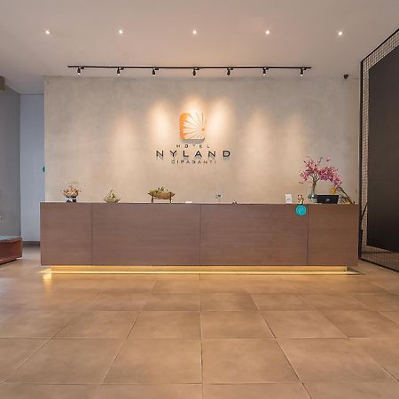เรดดอร์ซ พลัส แอท จิปากันติ สตรีท 3 Hotel บันดุง ภายนอก รูปภาพ