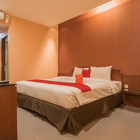 เรดดอร์ซ พลัส แอท จิปากันติ สตรีท 3 Hotel บันดุง ภายนอก รูปภาพ