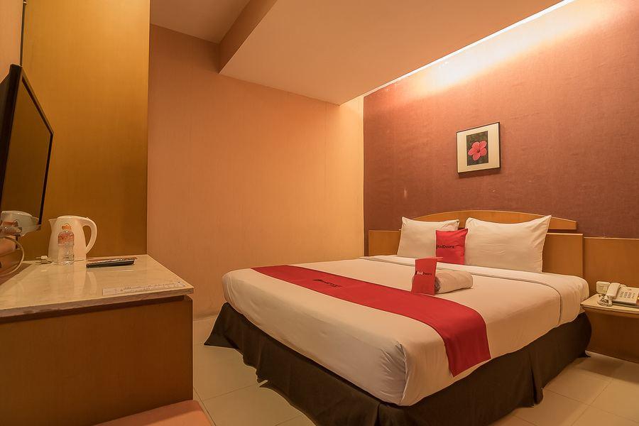 เรดดอร์ซ พลัส แอท จิปากันติ สตรีท 3 Hotel บันดุง ภายนอก รูปภาพ