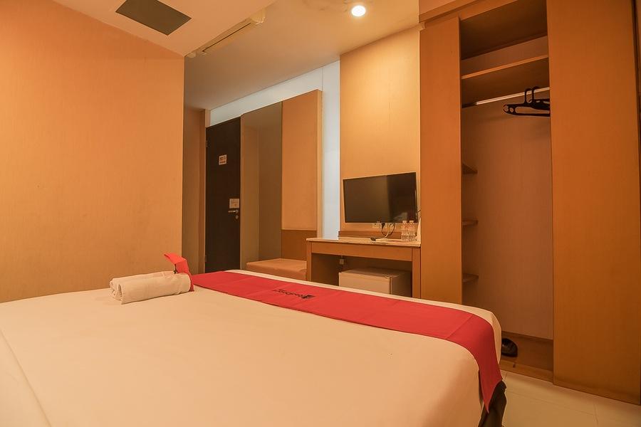 เรดดอร์ซ พลัส แอท จิปากันติ สตรีท 3 Hotel บันดุง ภายนอก รูปภาพ