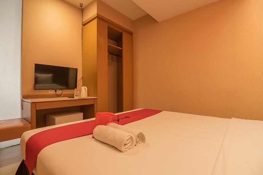 เรดดอร์ซ พลัส แอท จิปากันติ สตรีท 3 Hotel บันดุง ภายนอก รูปภาพ